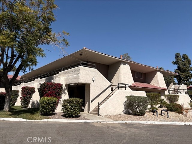 Building Photo - 510 N Villa Ct