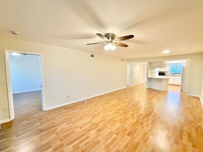 Photo - ** PALM RIVER ** 2 BED / 2 BATH - 1ST FLOOR - CONDO - NORTH NAPLES - ANNUAL RENTAL