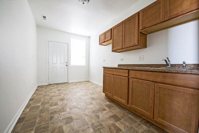 Photo - 6715 S Dorchester