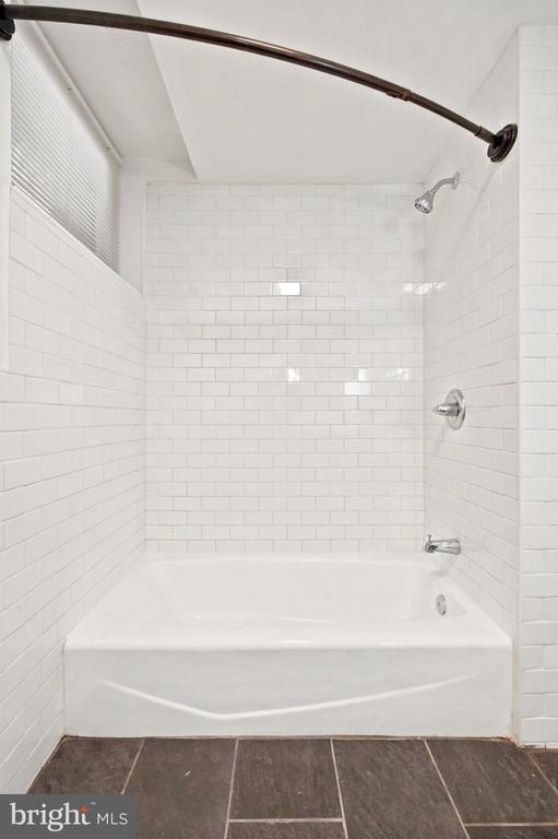 Photo - 1712 Mt Vernon St Unit 1R