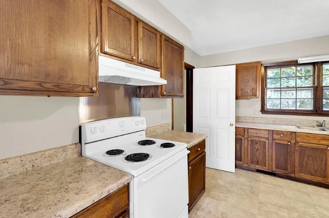 Photo - 728 Asheville Hwy