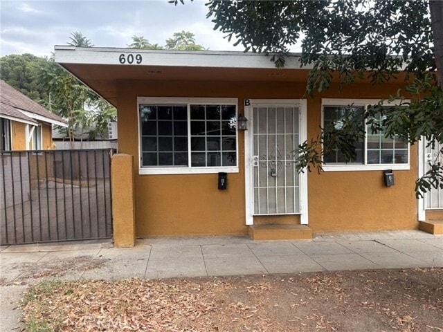 Photo - 609 S Vine Ave