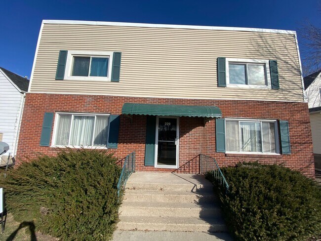 4th Street Apartments