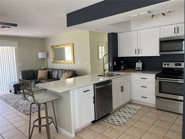 Photo - 1774 Mova St