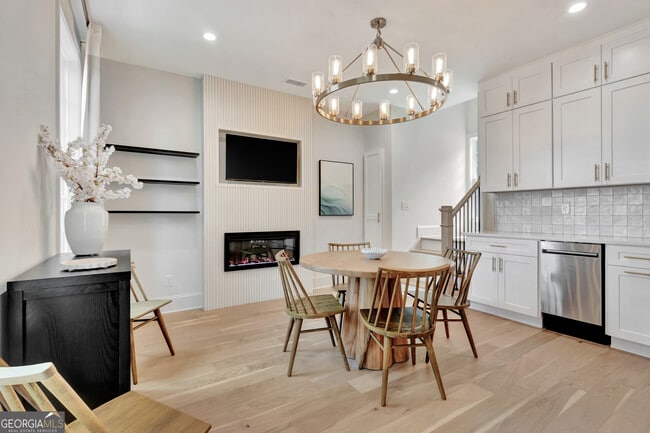 Photo - 11 Bourbon St