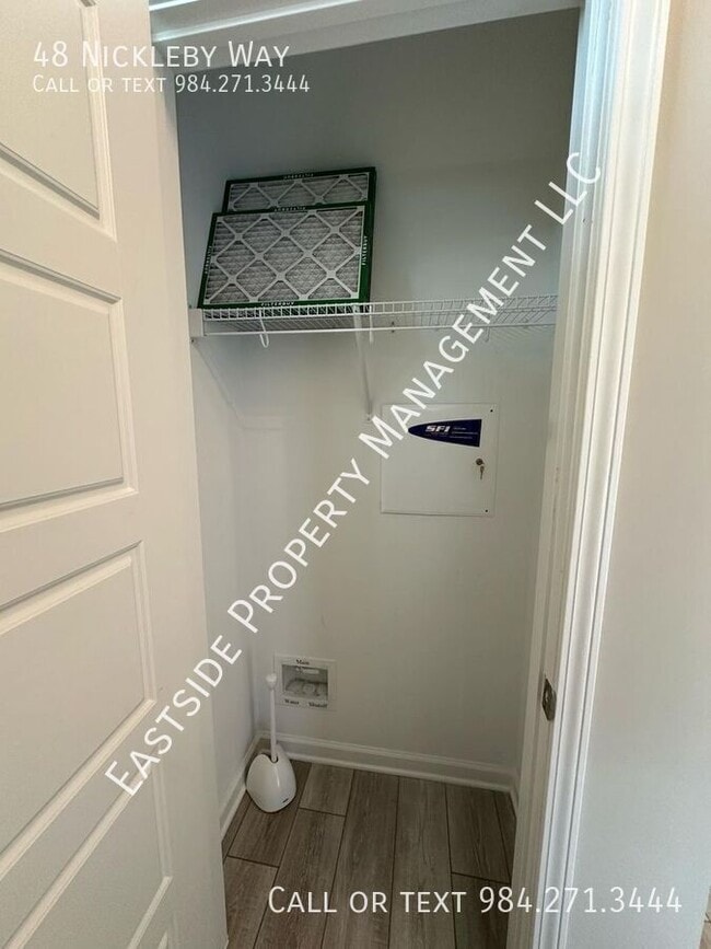 Photo - 48 Nickleby Wy