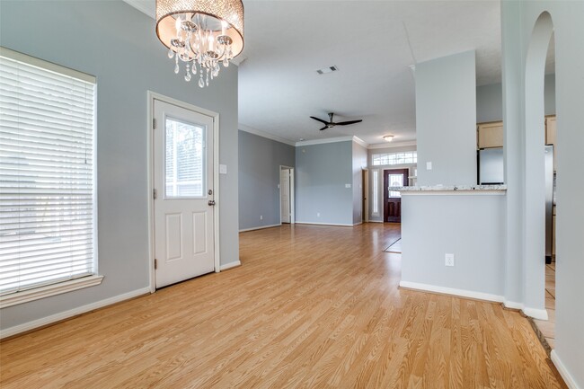 Photo - 9331 Rodgers Rd