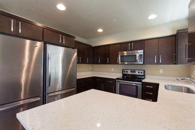 Photo - 915 SW 10th St Unit 101