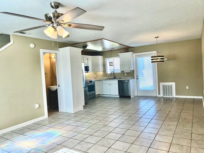 Photo - 3117 Debra Blvd