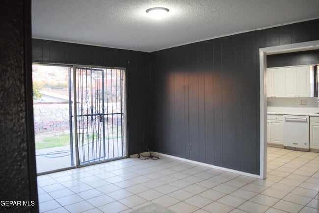 Photo - 136 N Festival Dr