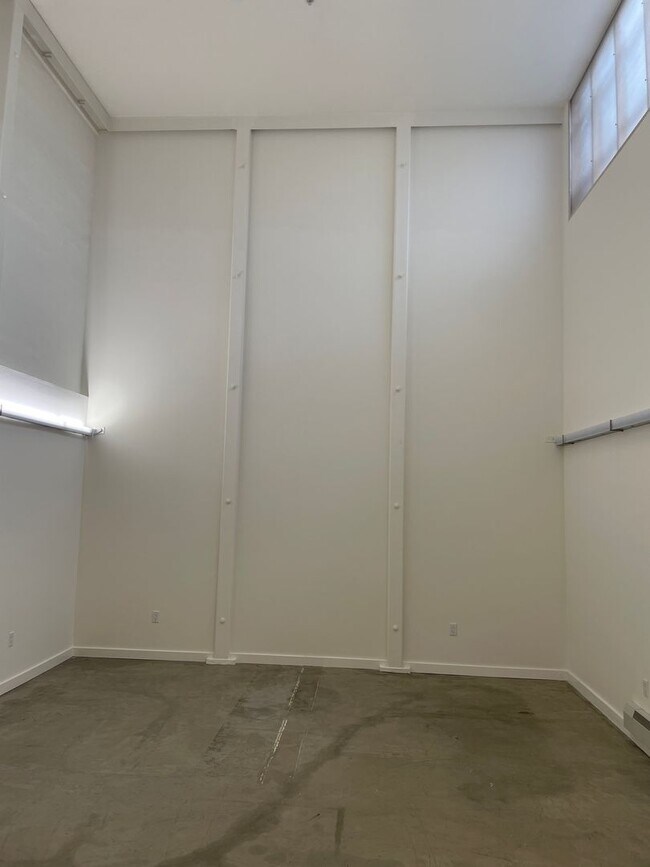 Photo - Bright Live-Work Studio  & Tall Ceilings o... Apartamento Unidad 6066