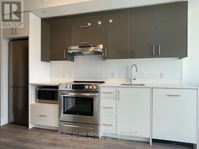 Photo - 188 Fairview Mall Dr Unit 728