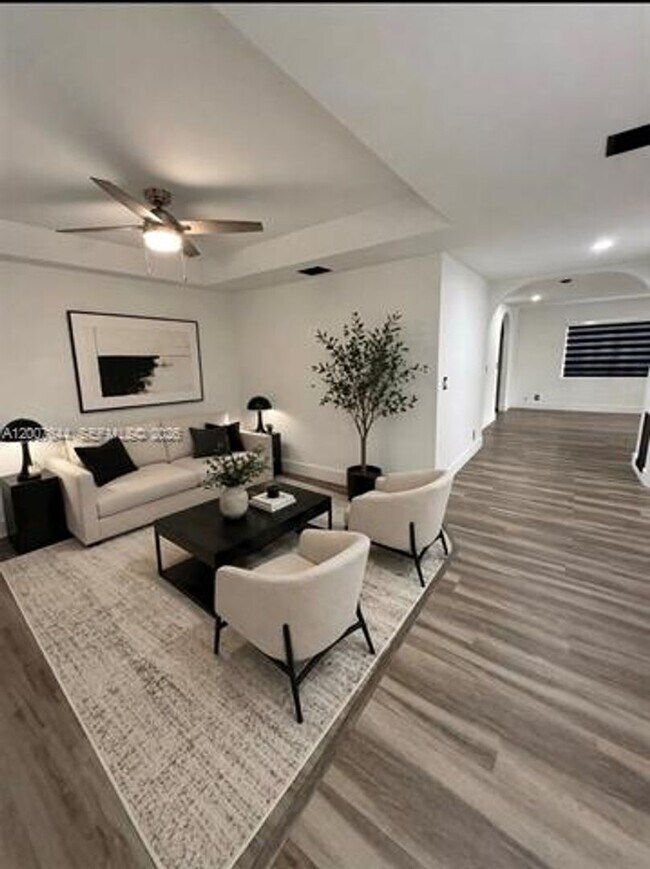 Photo - 1711 SW 100th Ave Unit 1711 SW 100th Ave # 1-2