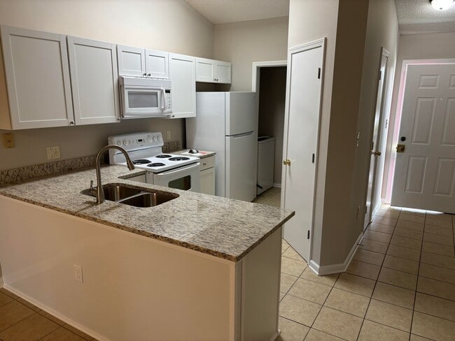 Photo - 2-Bedroom, 2-Bathroom Condo with Balcony, ...
