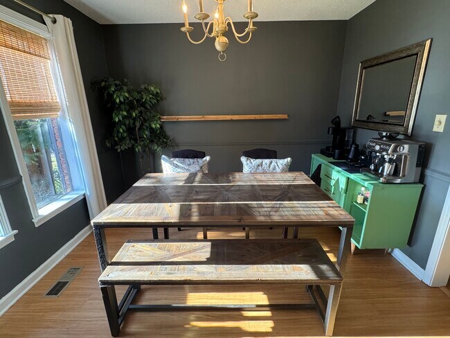 Photo - 409 Crosscreek Cir