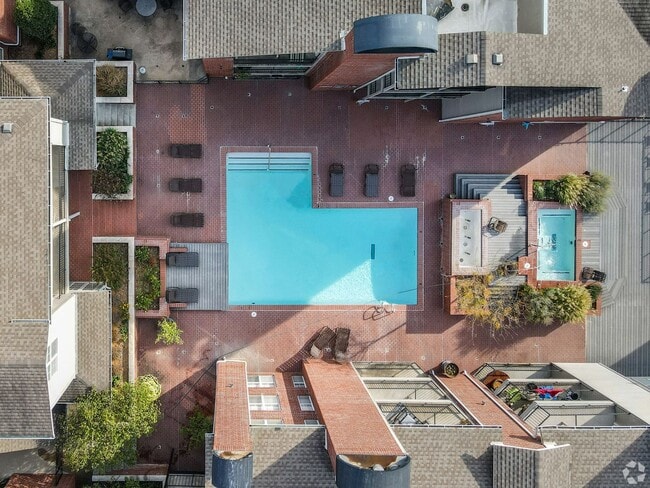 Lincoln Park Apartments