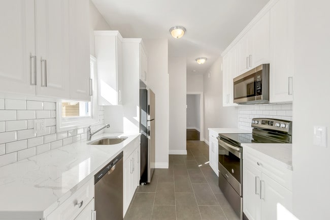 Building Photo - 141 Westminster Pl Unit 1