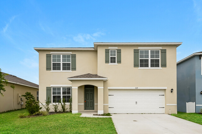 Spacious 5-Bedroom Home in Winter Haven, FL - Spacious 5-Bedroom Home in Winter Haven, FL