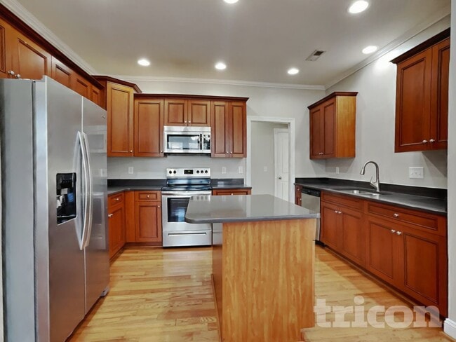 Photo - 140 Golden Oats Dr