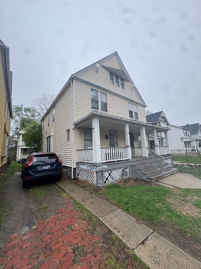 Photo - 632 E 101st St Unit Front RIGHT