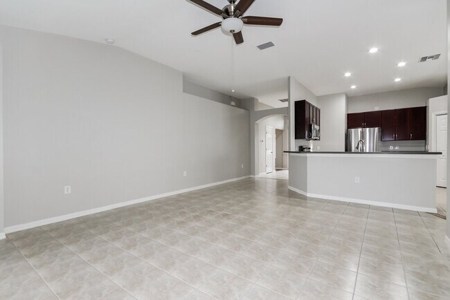 Photo - 423 Fern Gulley Dr