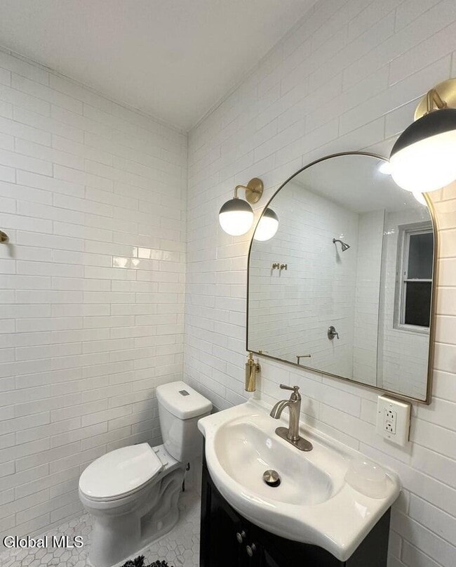 Photo - 51 Elm St Unidad 3