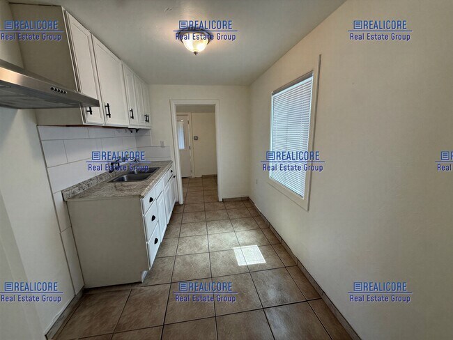 7663 Elm St