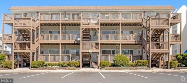 Building Photo - 8 121st St Unit 303A Rental