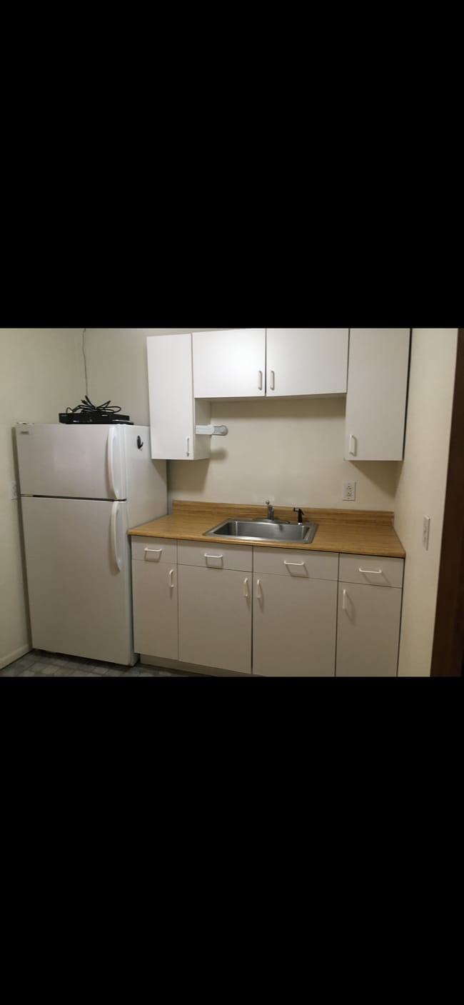 Photo - 136 Maple Ave Unit 1