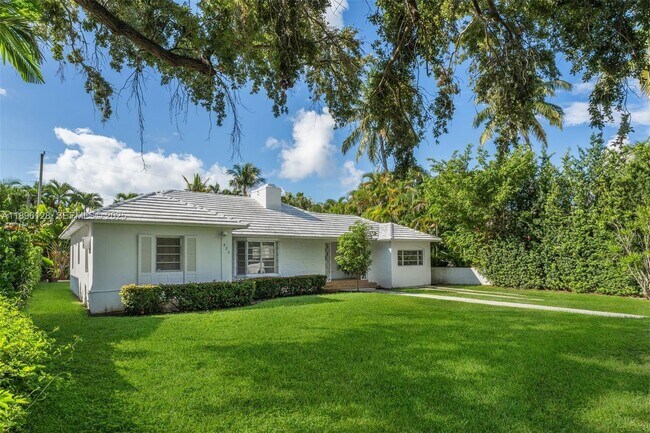 Photo - 520 W 51st Terrace