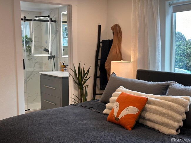 Building Photo - 480 Monterey St