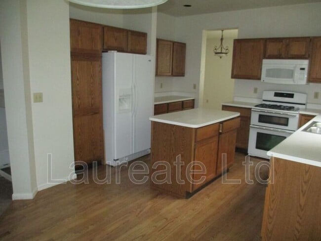 Photo - 2449 S Ellis Ct