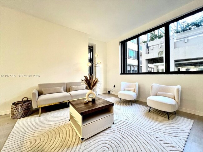 Photo - 540 Brickell Key Dr