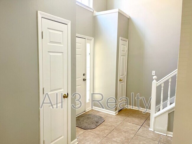 Photo - 2024 Smithfield Ave