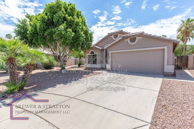 Photo - 689 W Constitution Dr