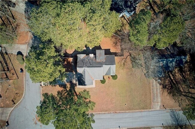 Photo - 1528 Carriage Ln