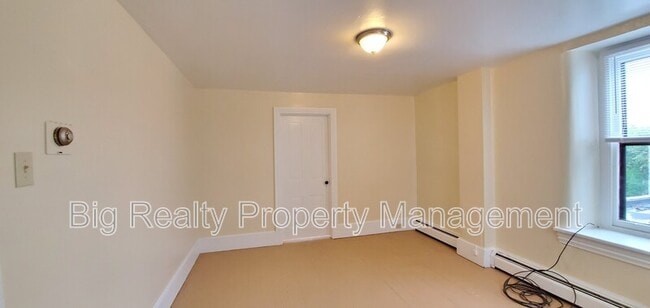 Photo - 128 New St Unidad Second Floor