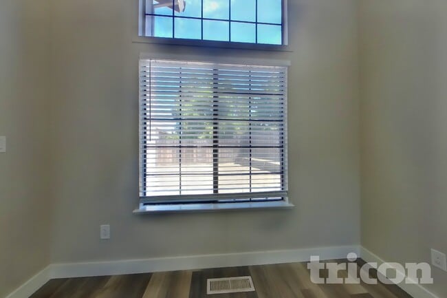 Photo - 2819 Filbert St