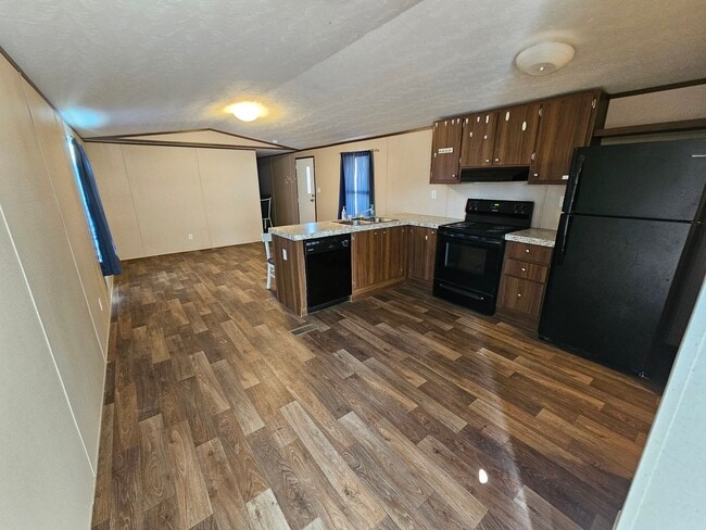 Photo - 16618 Fairman Dr