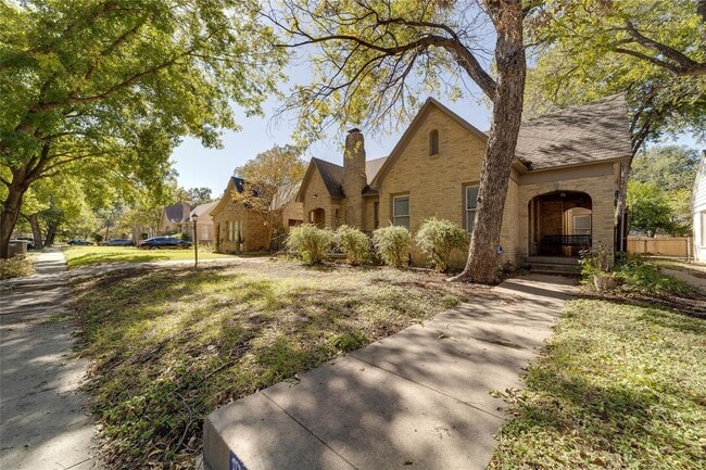 Photo - One side of Duplex Available- 2 Bedroom- 1...