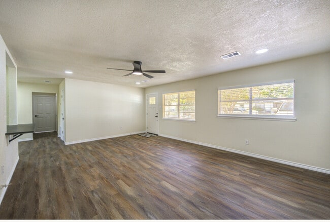 Photo - 1210 N Natchez Dr