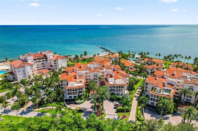 Building Photo - 19216 Fisher Island Dr Unit 19216