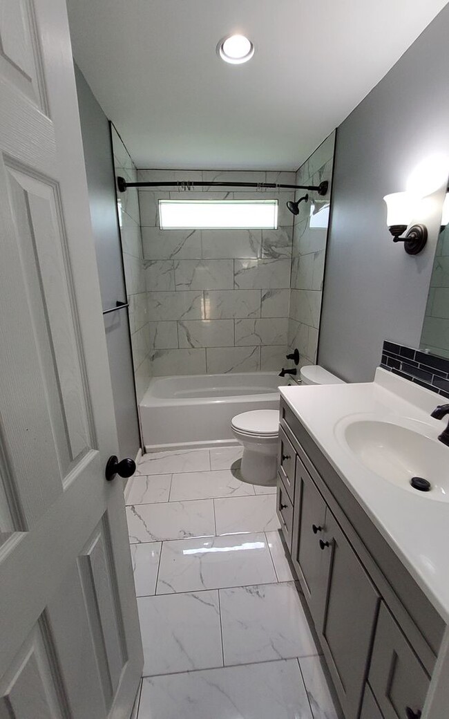 Photo - 4375 Deborah Ave