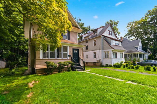 99 Lincoln St