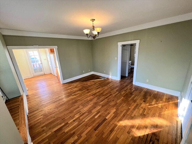 Photo - SINGLE FAMILY HOME W/LARGE FENCED YARD!