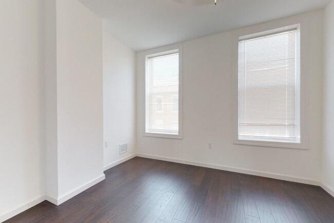 Photo - 1711 Latrobe St