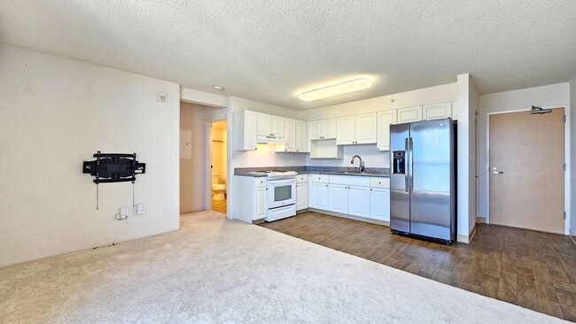 Photo - 801 South St