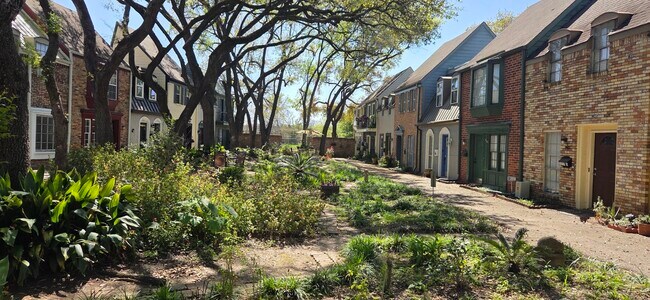 Photo - 5217 Arboles Dr Unit D