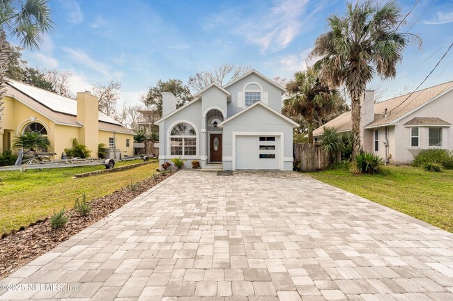 Photo - 303 D St