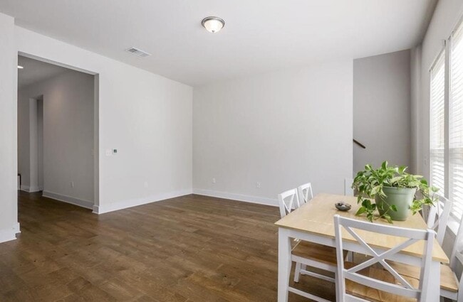 Photo - 13501 Metric Blvd Unit 16